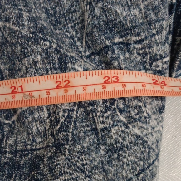 36 point 5 acid wash jacket - Picture 5 of 7